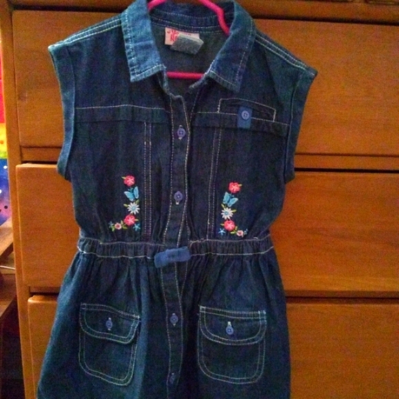 💕3/25💕 CUTE!! Button up dress with floral print - Picture 1 of 5